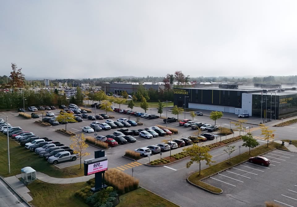 Lien vers Facebook Centre De Foires De Sherbrooke.
